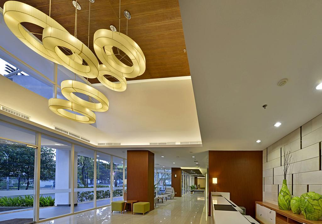 Whiz Prime Hotel Pajajaran Bogor Exterior photo